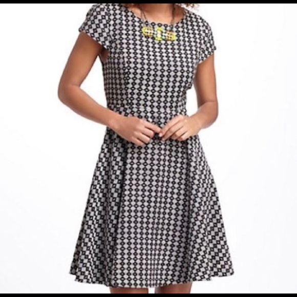 Anthropologie Dresses & Skirts - Anthropologie Maeve A-Line Cap Sleeve Dress 8